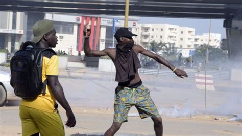 Guinea coup attempt Soldiers claim to seize power from Alpha Condé