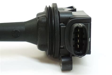 Volvo Ignition Coil With Spark Plug Connector Bosch 0 221 604 008