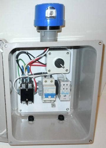 Lighting Controlcontactor Panel With Integral Standard Twist Lock Pho