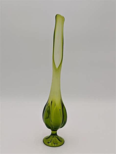 Vintage Mcm Viking Green Swung Petal Pedestal Foot Glass Vase