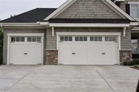 The 25+ best Single garage door ideas on Pinterest | Garage door styles ...