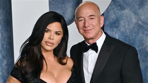 lauren sanchez net worth engagement ring