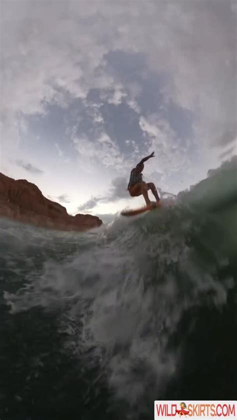 19 Hot Photos By Leticia Bufoni