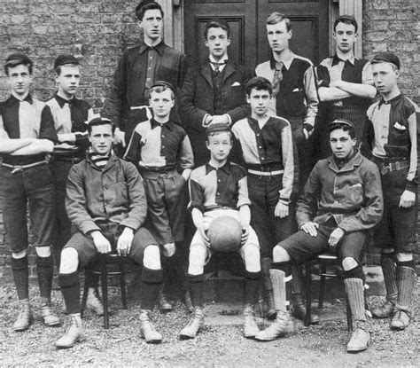 AMAZING OLD FOOTBALL TEAM IMAGES - NOW AVAILABLE IN ARCHIVES SECTION ...