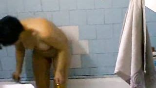 Brunette Sister Bathes And Shaves Her Pussy In The Tub FemeFun