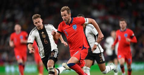 Bayern Munichs Joshua Kimmich Happy To Have Harry Kane On His Side