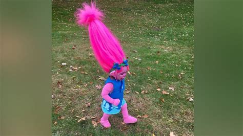 Mom transforms toddler into 'Trolls' movie character for Halloween ...