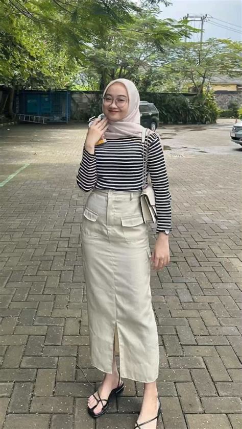 Inspo Ootd Hijab Hangout Menggunakan Kemeja Rok Kulot Maupun Gamis