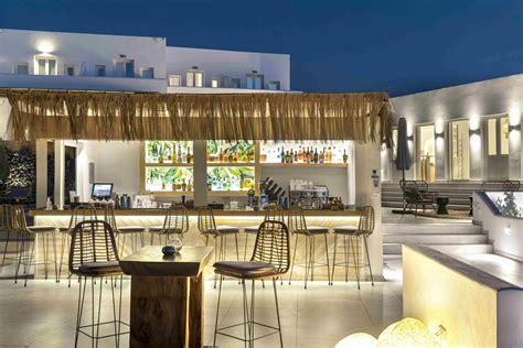 Pool Bar - Secret Hotels