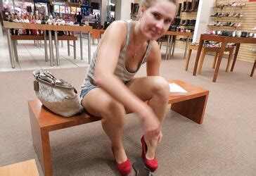 All Without Bra 70 ZB Porn