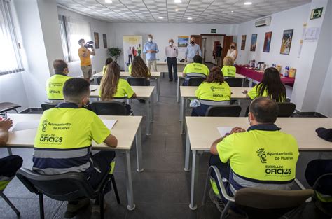 Huelva Y Ferrovial Incluyen A Los 18 Alumnos De La Ii Escuela De