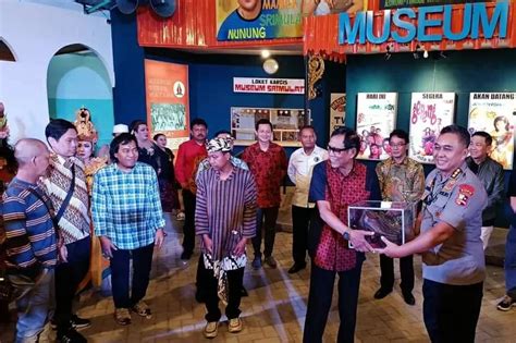 Wisata Baru Di Kota Batu Museum Srimulat Simpan Sejarah Kejayaan