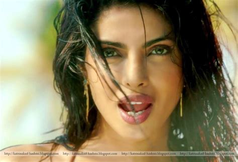 Priyanka Chopra Bikini Walpapers