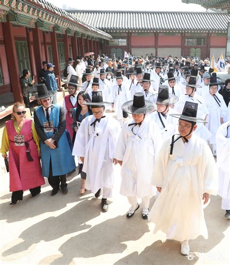 연재 동아일보 `청계천 옆 사진관` 퇴계의 마지막 귀향길 청계천 옆 사진관 Zum 뉴스