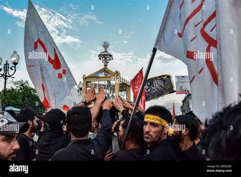 Srinagar India 27th July 2023 Kashmiri Shiite Muslims Perform