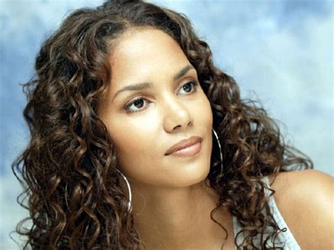 Halle Berry Net Worth 2020 | Net Worth