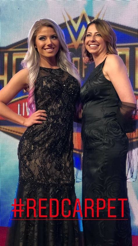 Wwe Diva Alexa Bliss Alexis Kaufman With Her Mother Angela Kaufman At