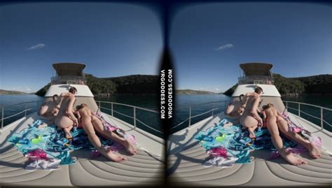 Kristina Emmux And Rebeka Ruby Get Naked On A Yacht Playing With Bubbles VR Porn Video