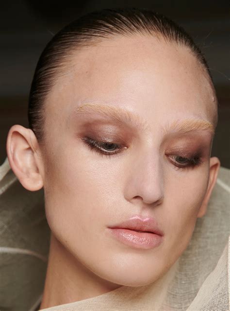 Naked Smokey Eye Natürliche Eleganz für den Herbst séduction Magazin