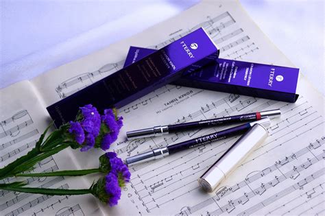 Beauty Unearthly By Terry Hyaluronic Sheer Nude Hydra Balm Nude Pulp Perfect Lip Liner