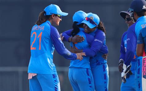 twitter reactions sabbhineni meghana shines  india beat malaysia
