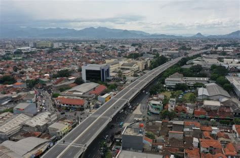 Presiden Jokowi Resmikan Flyover Kopo Sepanjang 1 3 Km Atasi Titik