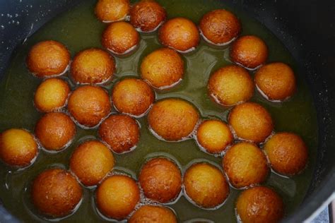 Angoori Gulab Jamun