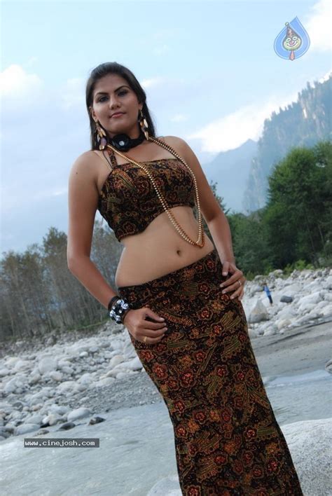 Yaarathu Tamil Movie Hot Stills Photo Of
