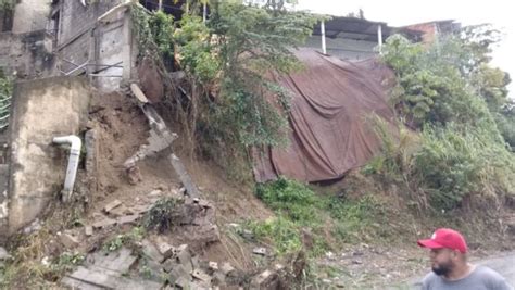 Colapsaron 20 Viviendas En La Carretera Vieja Caracas La Guaira