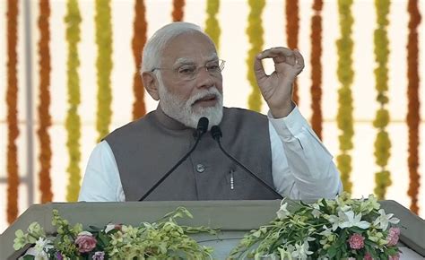 सूरत डायमंड बोर्स है मोदी की गारंटी का उदाहरण तीसरे कार्यकाल में टॉप 3