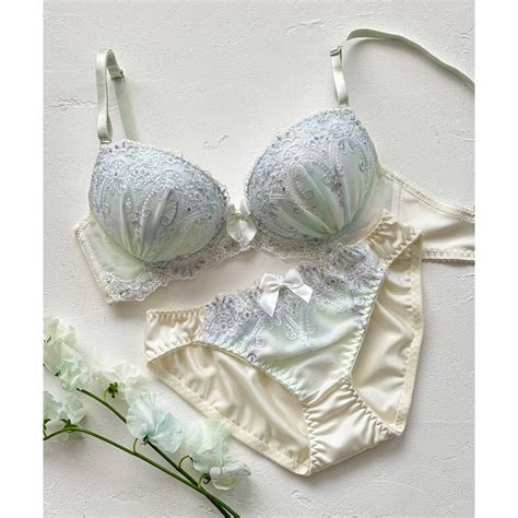 フランデランジェリー fran de lingerie 新作続々 ペアブラジャー ペアブラジャーワイヤー有り ブラジャーショーツセット返品不可商品 グリーン ファッション