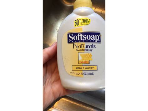 Softsoap Natural Moisturizing Hand Soap Milk And Honey Ingredients And Reviews