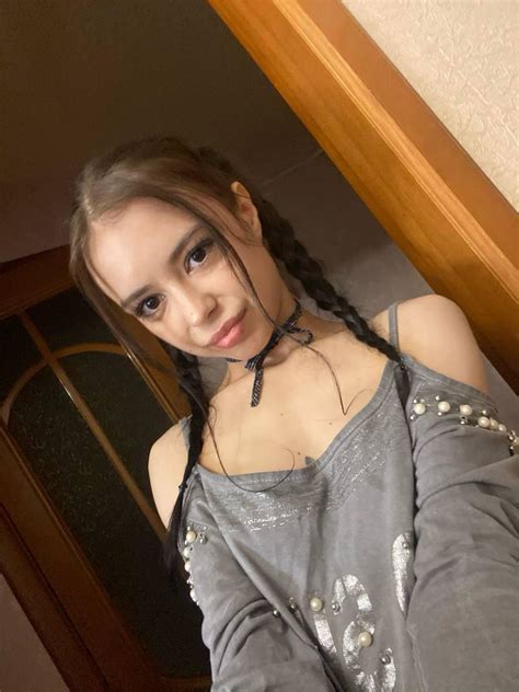 Am I Hot F19 R AmIHotSFW