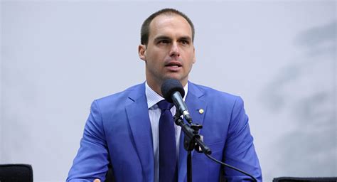 Como assim Eduardo Bolsonaro posta mensagem pró LGBT Guia Gay São Paulo
