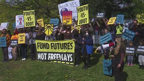 Teen Climate Activists Protest Rose Quarter Freeway Expansion After