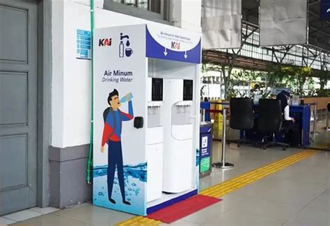 KAI Sediakan Water Station Penumpang Kini Bisa Isi Ulang Air Minum