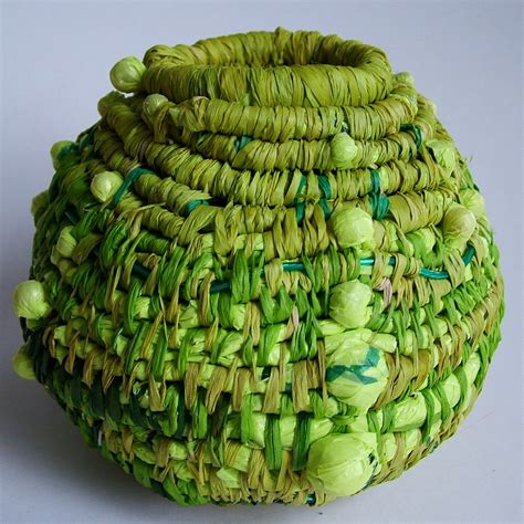 Coiled Basket By Kathryn Hollingsworth Diy Weaving Coiled Fabric