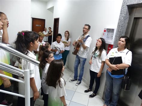 Coral Do Bairro Da Juventude Visita Escrit Rio Central Das Empresas Rio