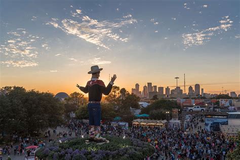 Texas State Fair 2019 Guide: What Food to Eat & What To Do - Thrillist