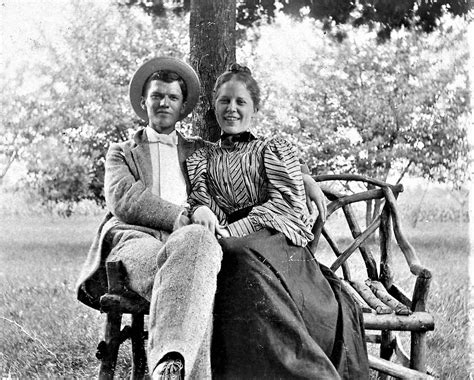 Young love. Circa 1890s : r/TheWayWeWere