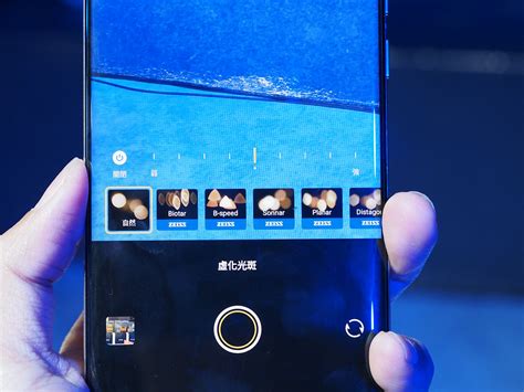 結合聯發科全大核與蔡司數位影像技術的vivo X100系列在台推出，標榜長焦鏡頭採apo專業鏡頭級浮動光學 X100 Pro 205583