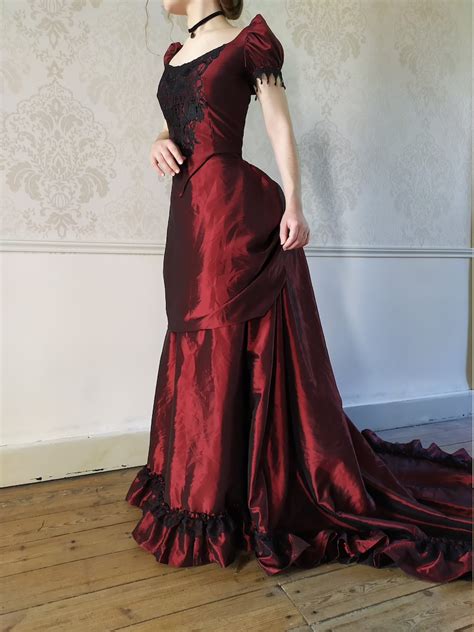 Victorian Ball Gown In Burgundy Taffeta Etsy Canada Victorian Ball Gowns Victorian Gown