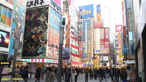 VIAJA o REVIENTA VIAJE A JAPÓN EN UN SEX SHOP DE TOKIO