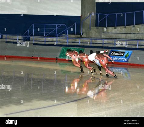 Long track speed skating Stock Photo - Alamy