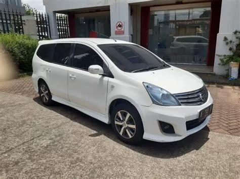 Dp Jt Nissan Grand Livina Hws At Putih Dp Jt Mobil Bekas