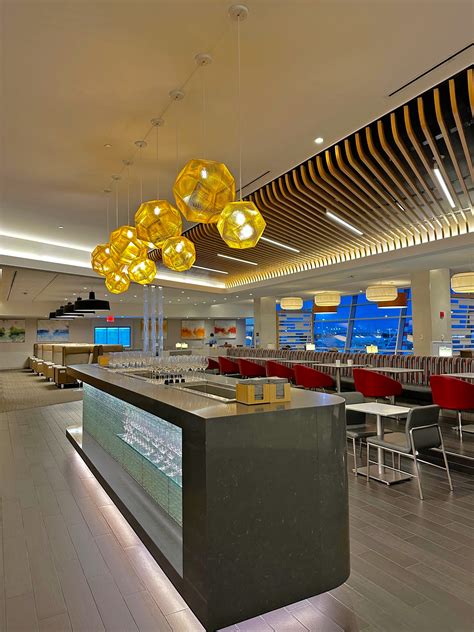 American Airlines Flagship Lounge New York JFK – Chai Bear World