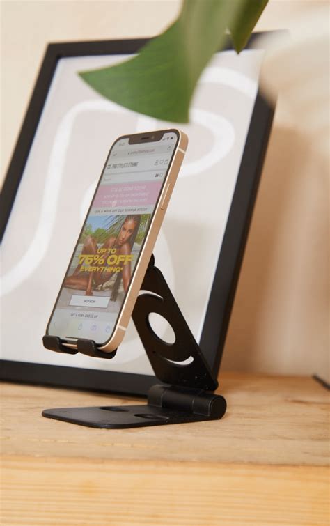 Black Adjustable Phone Holder Accessories Prettylittlething Ire