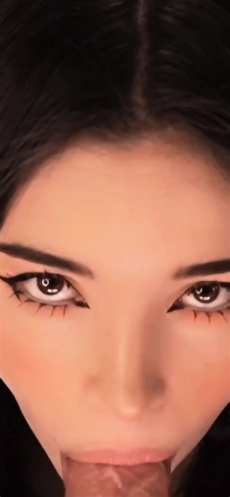 Lau 1 Webcam Dildo Blowjob