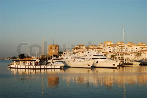 Luxus Yacht Im Hafen Von Marbella Spanien Stock Bild Colourbox