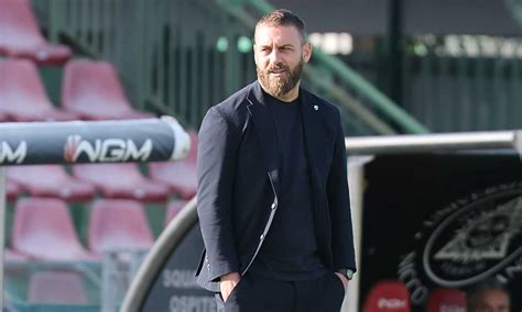 Roma è andata l unica altra esperienza di De Rossi allenatore alla